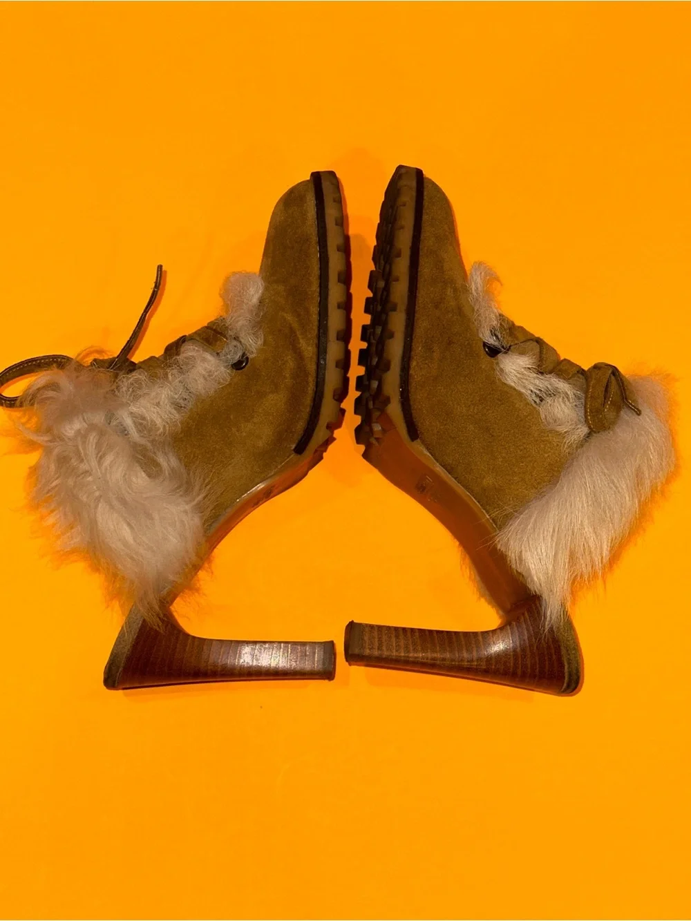 COACH P618 Kristy Tan/Camel Shearling Fur Trim Mules Heels Size 8B Made In Italy
